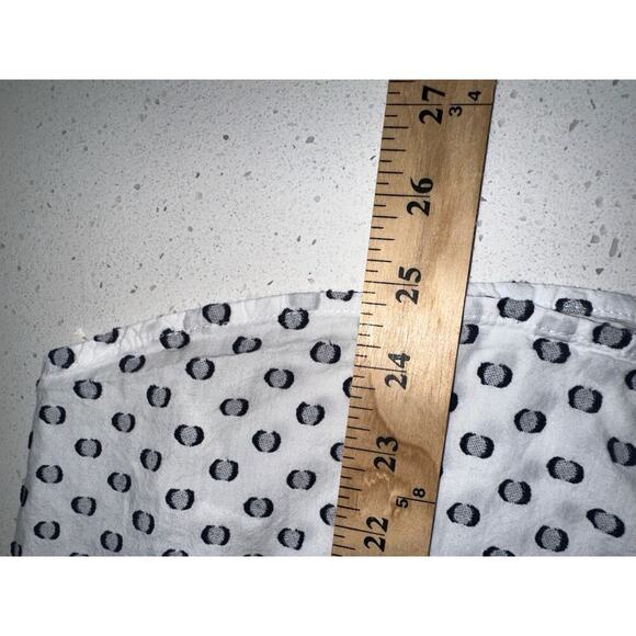 Foxcroft Women’s Button up shirt Roll tab sleeve white w raised dots Sz 12 - Picture 8 of 8